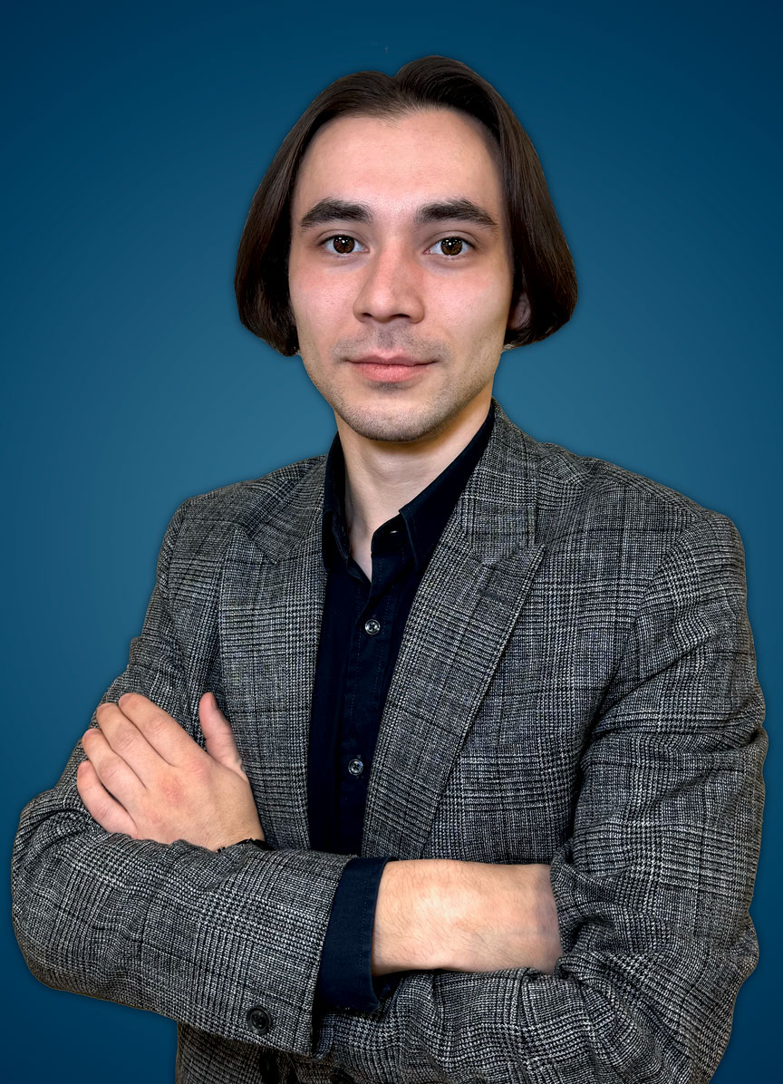 фото сотрудника